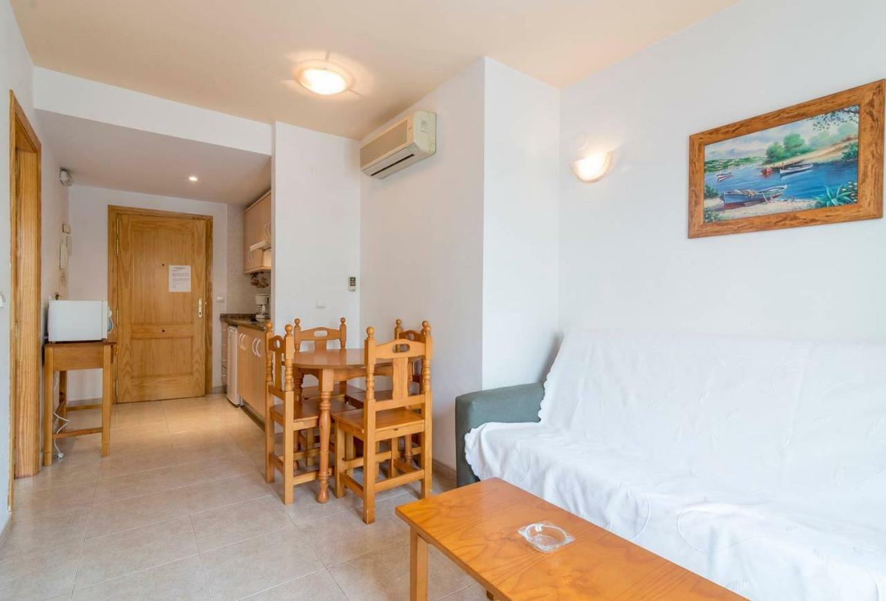 Apartamentos Vicenta Carihuela By Playa Miguel Torremolinos Exterior photo