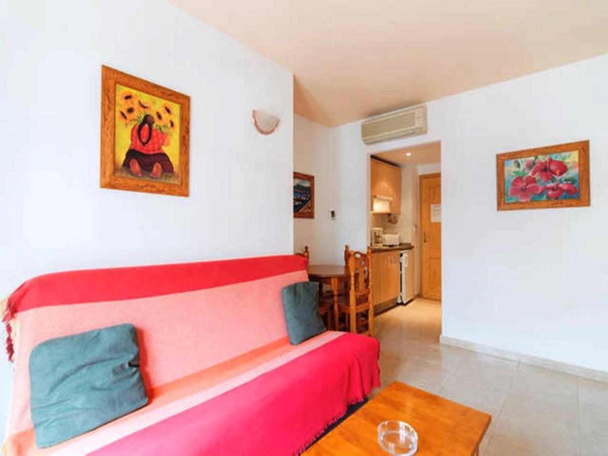Apartamentos Vicenta Carihuela By Playa Miguel Torremolinos Exterior photo